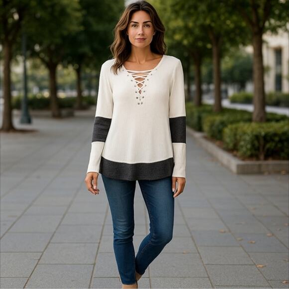 MAURICES Striped Lace Up Long Sleeve Knit Top! Size XXL - Picture 1 of 11